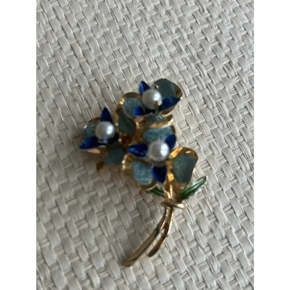 Vintage 1950s Enamel Flower Bouquet Brooch Pin & EARRINGS Blue Pearl‎ Gold Tone